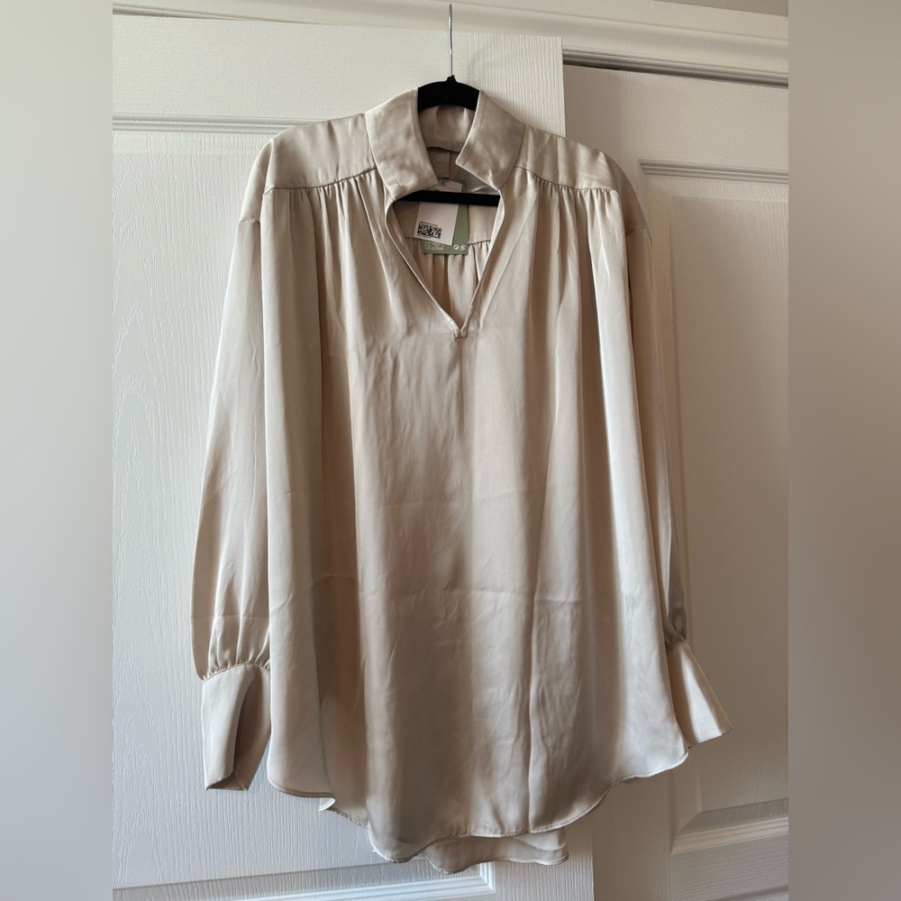 H&M Cream V-Neck Blouse